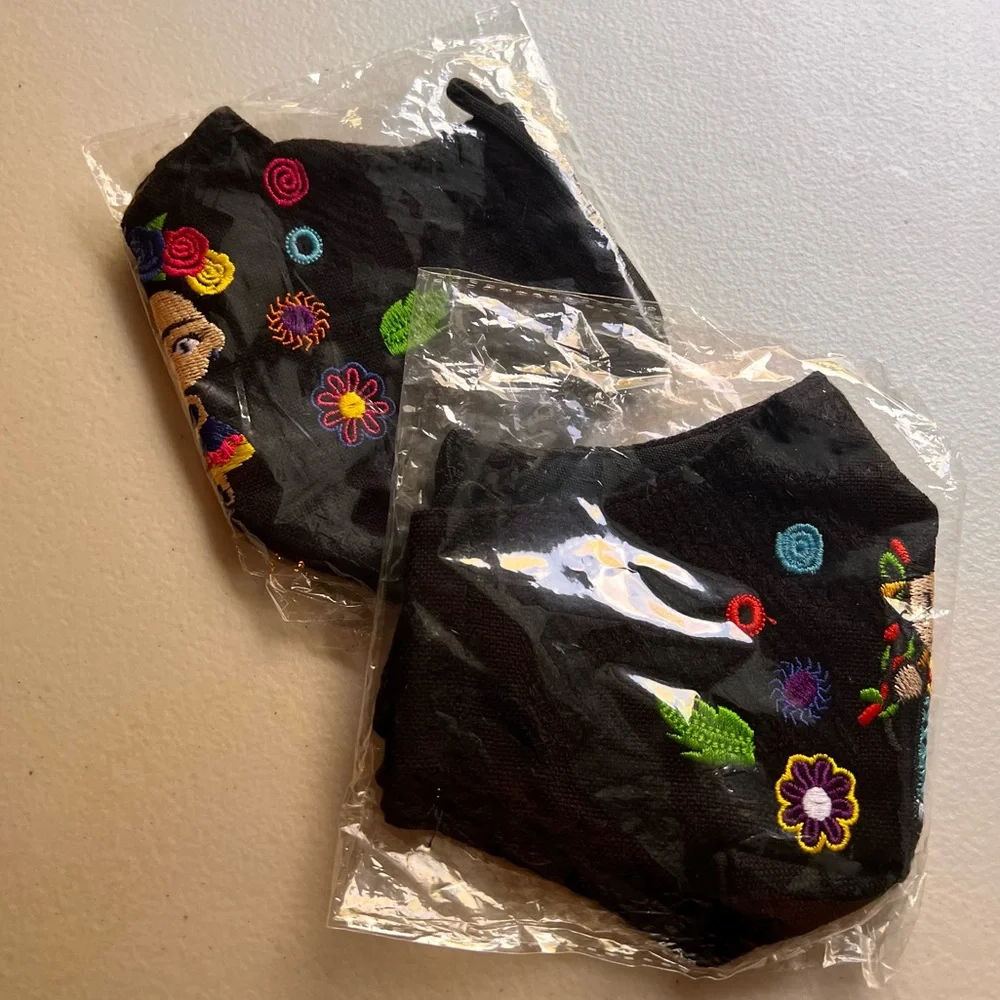 Embroidered Cloth Face Mask Set Portugal Two Brand New Spanish ladies on Black